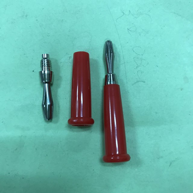 4瓣香蕉插頭 附紅殼
