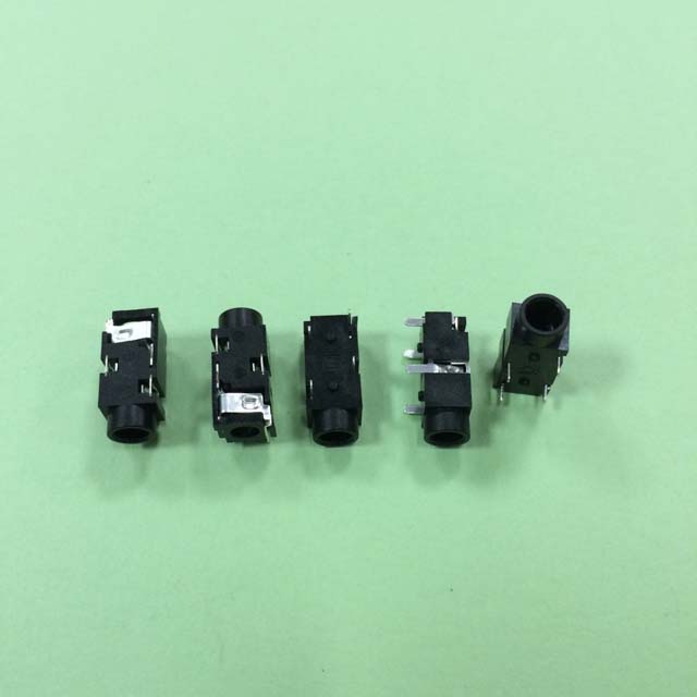 3.5φPHONEJACK 4P