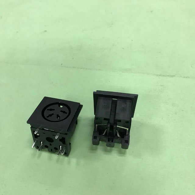 大DIN JACK 4P