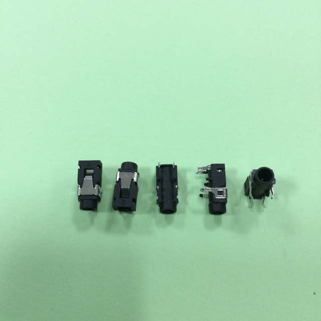 3.5 PHONE JACK